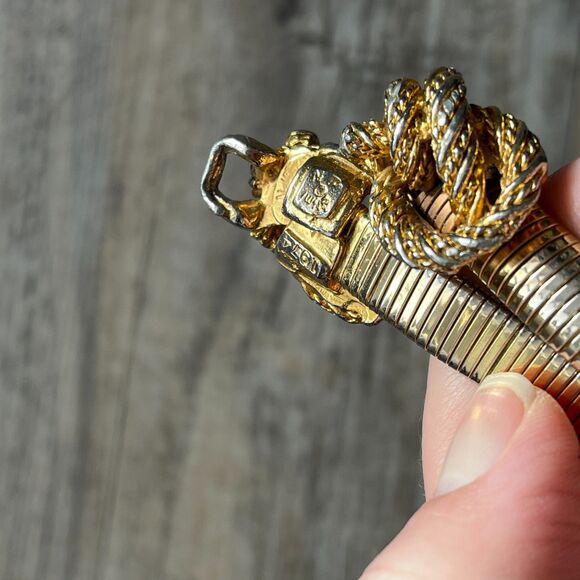 Mimi Di N 1972 Gold Metal Stretch Belt Statement Buckle Old Money Aesthetic 26" - Picture 4 of 8